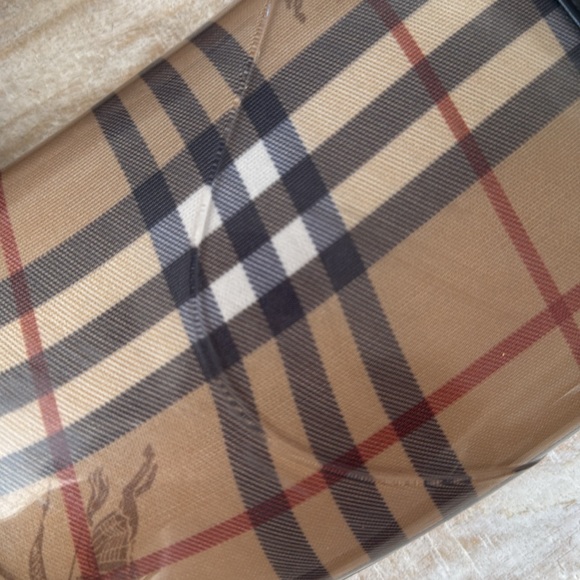 Burberry Haymarket Mid Rainboot Wellies {36/6.5} - Picture 7 of 9